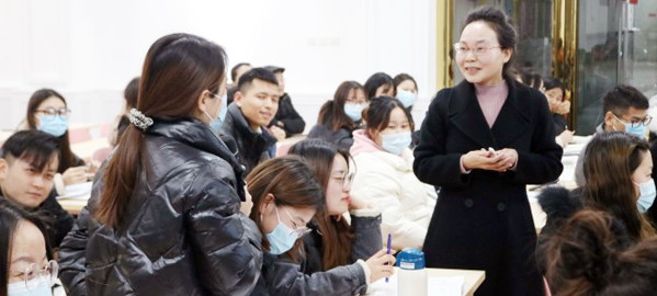 华州 专家指导+名师授课+培优补弱+日清月结的教学模式