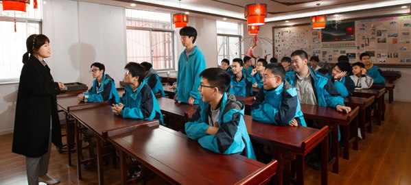华州 分类教学，因材施教，采取“一类一方案、一人一目标”的教学方法