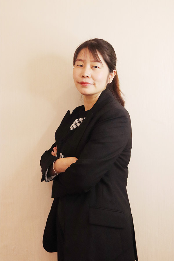 华州吕瑶 本科学历,毕业于陕西师范大学